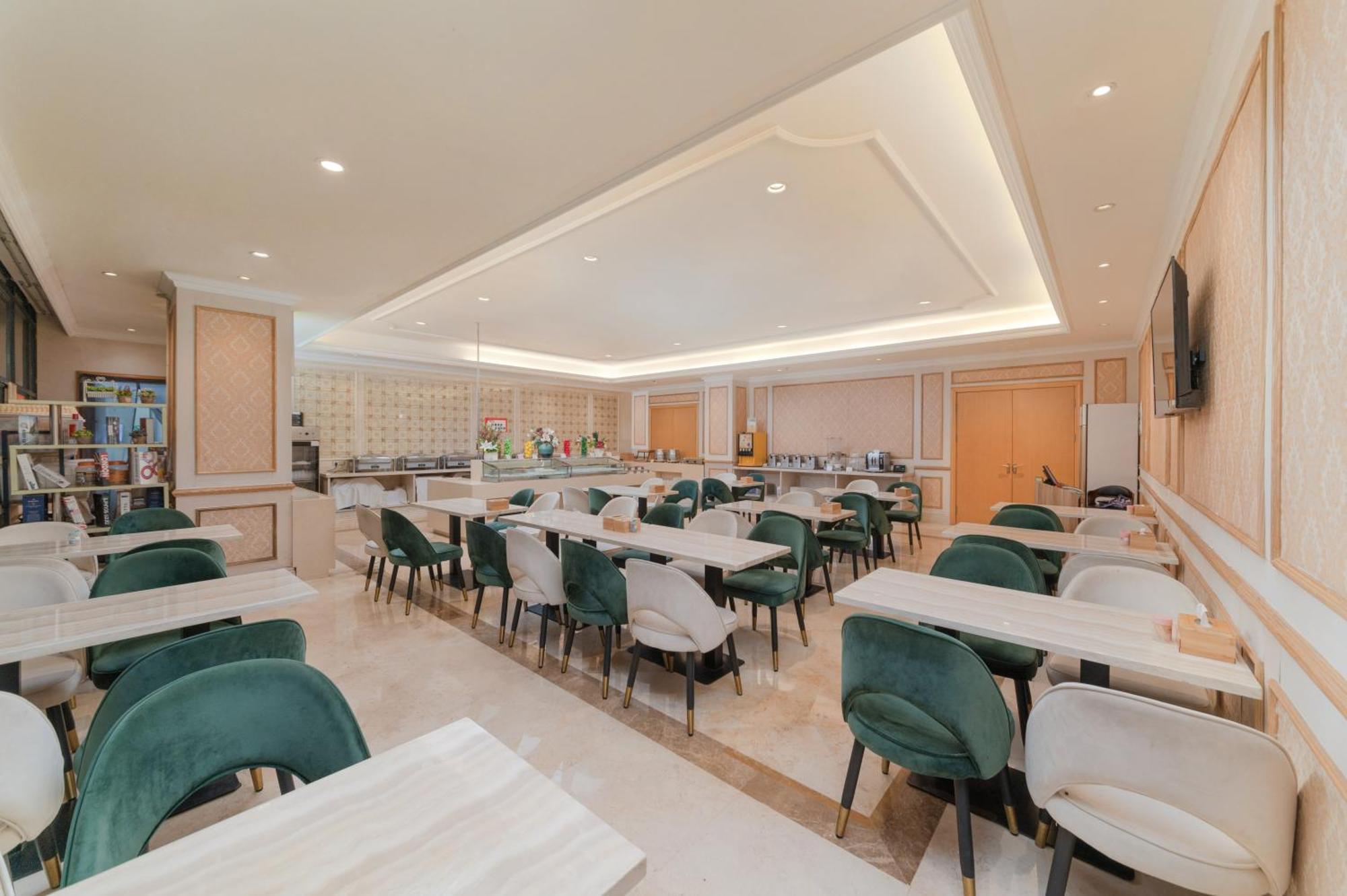 Vienna Hotel Shenzhen Fuyong Subway Station Bagian luar foto
