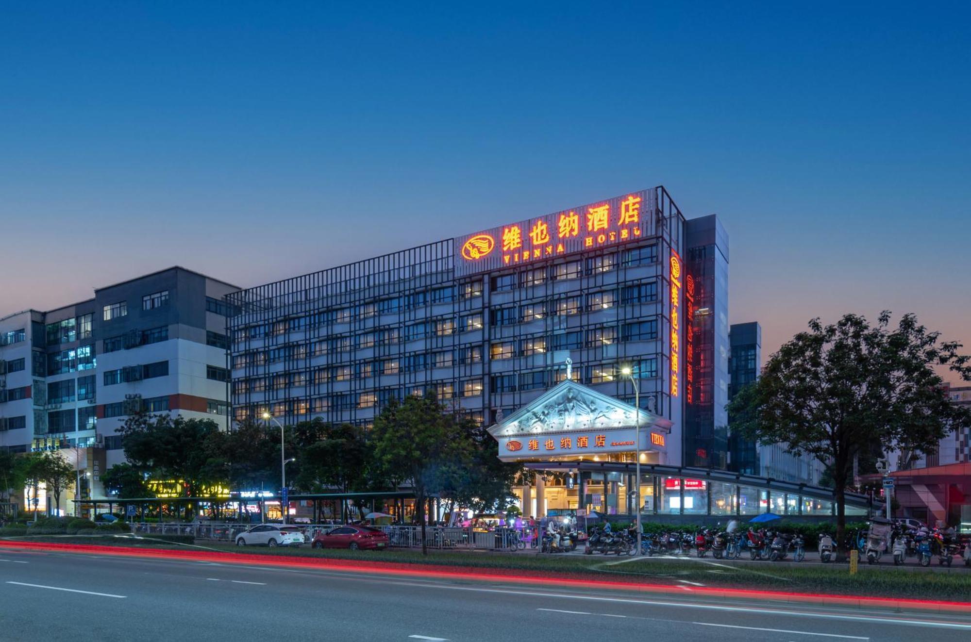 Vienna Hotel Shenzhen Fuyong Subway Station Bagian luar foto